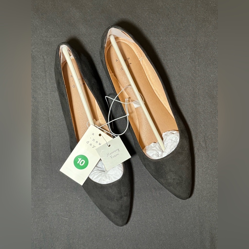 Women's Black Pointed Toe Memory Foam Flats- Size 10 or 11